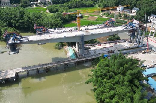 连山至贺州公路（广西段）融资+工程总承包No.5标段贺江特大桥