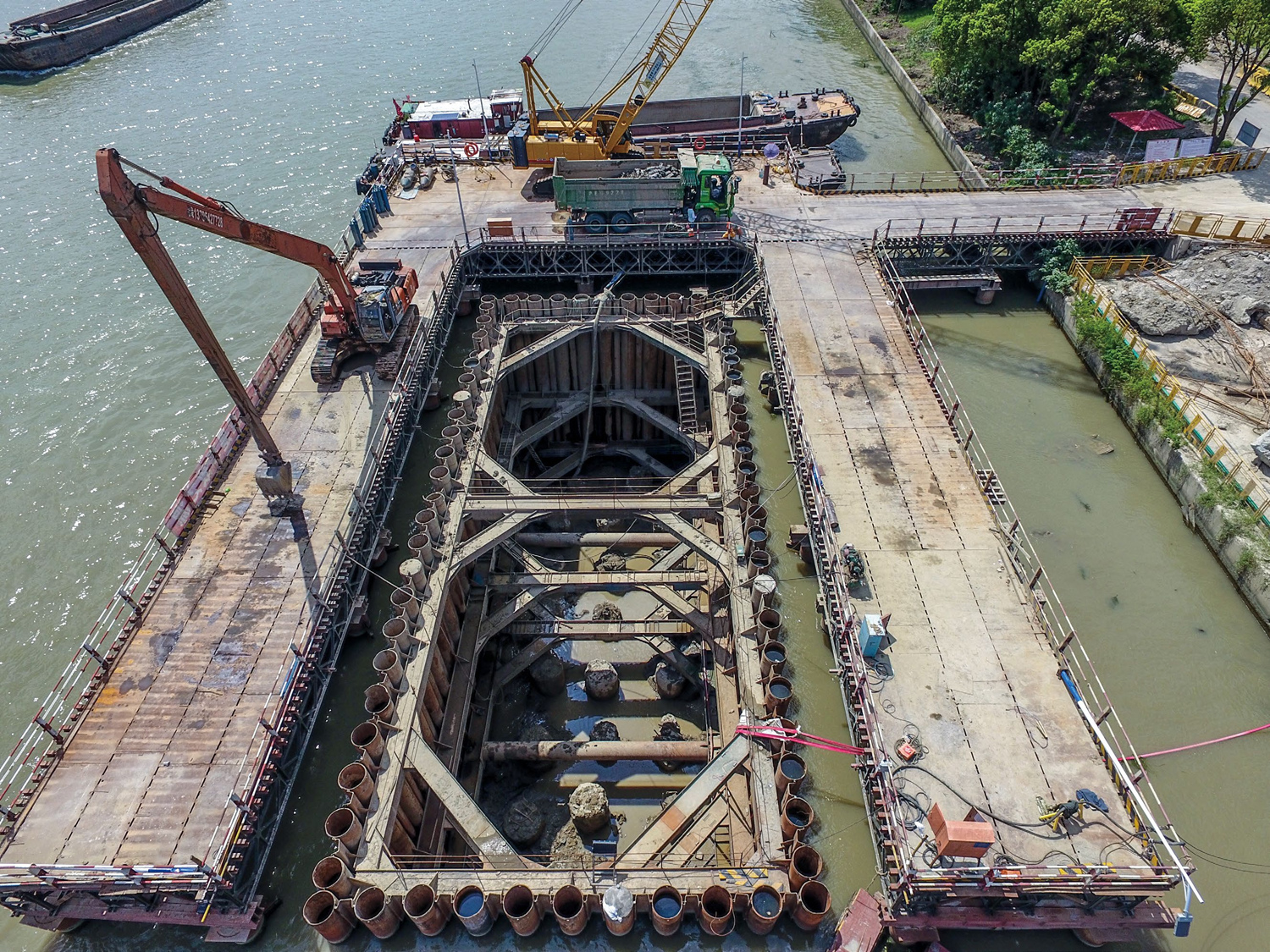 老朱枫公路桥跨太浦河大桥_副本.jpg